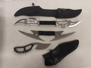 lot 5 image: 2-Double Edged Daggers & Spiked Knife With Sheath