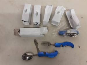 lot 24 image: 6-Folding Utensils (5 Blue,1 Red)