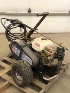 lot 4 image: Graco Commercial Pressure Washer
