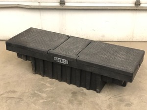 lot 5 image: Contico Plastic Toolbox