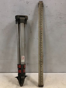 lot 14 image: (1) Bosch Tri-Pod & (1) Survey Stick