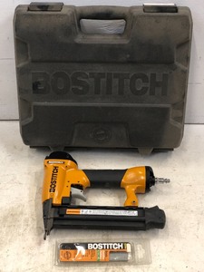 lot 27 image: Bostitch BT125 Pneumatic Brad Nailer