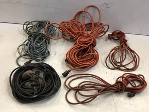 lot 44 image: Lot Of Assorted Electrical Cords