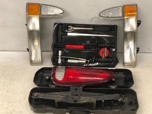 lot 83 image: Automotive Lights, Tire Repair Kit, Scissor Jack
