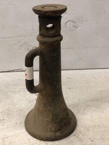 lot 86 image: 1.5 x 12 Bell Jack