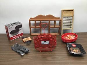 lot 30 image: Large Lot of Home & Kitchen Accessories