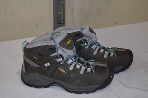 Sportsman 236 Boot and Shoe