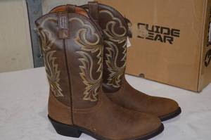Sportsman 236 Boot and Shoe