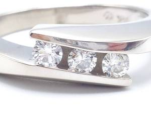 12 Carat Round Diamond Estate Ring in 14k White Gold $4750