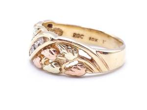 Beautiful Black Hills Gold Diamond Estate Ring in 10k Gold