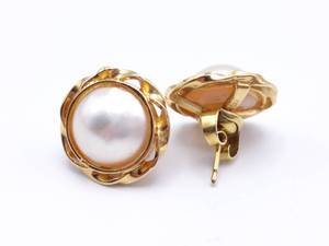 14k Yellow Gold Mabe Pearl Estate Earrings $1599