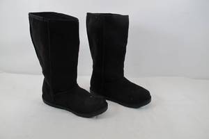 Tall Black Boots Size 7.5