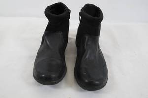 Short Black Boots Size 9