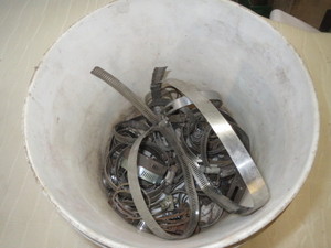 lot 3 image: Automotive Hose Clamps
