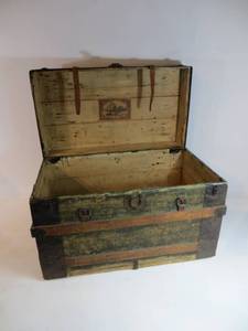 VINTAGE Trunk