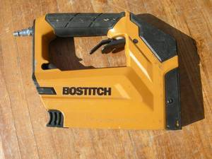 lot 10 image: Bostitch Stapler-Nailer