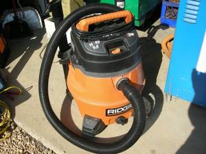lot 7 image: Ridgid Shop Vac