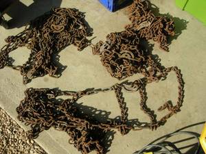 lot 31 image: Set of 4 Semi Tire Chains
