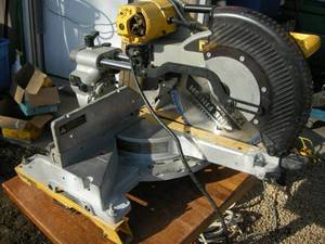 lot 40 image: Dewalt Sliding Compound Miter Saw