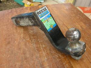 lot 47 image: Reese Ball Hitch