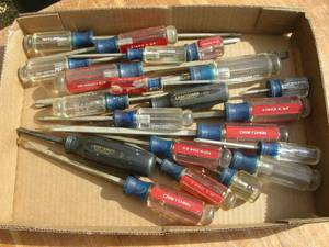 lot 53 image: Group Craftsman Screwdrivers