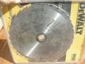 lot 58 image: Hitachi 12 Blade