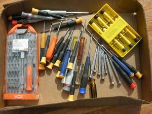 lot 65 image: Precision Screwdrivers