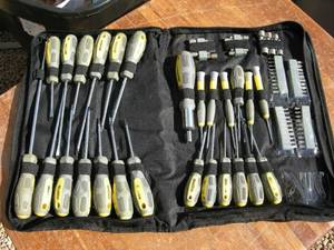 lot 67 image: Workforce Screwdriver Set