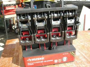 lot 68 image: Husky Ratchet Set