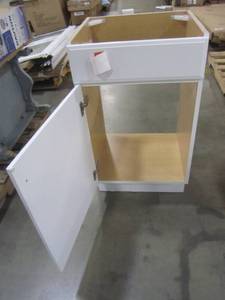 lot 40 image: Project Source 18.6-in White Single Sink Bathroom Vanity - Cabinet Only - R13 VBCU1816