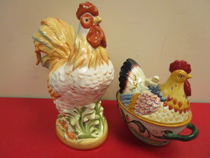 FITZ & FLOYD CLASSICS COVERED HEN AND CHICK DISH, HAND-PAINTED ROOSTER