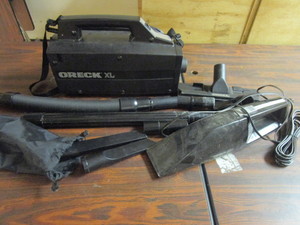 ORECK XL HANDHELD VACUUM WITH ATTACHMENTS, ORECK XL HANDHELD AUTO VACUUM