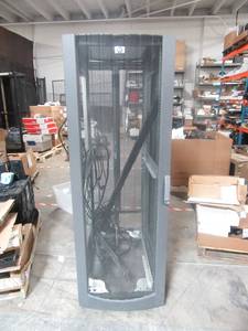 lot 54 image: HP Rack 23Wx38Dx69T