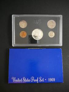 lot 30 image: 1969 U.S. Proof Set