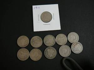 lot 121 image: 11 V Nickles
