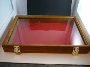 lot 141 image: Wooden Glass Display Case Locks ( Oak) With Key & Wooden Box With Dividers