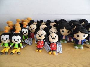 lot 9 image: Plush Toys