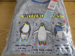lot 13 image: Case of 12 Penguin Pajamas