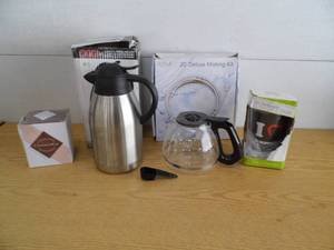 lot 17 image: Coffee Pots - Mugs