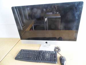 lot 19 image: Apple iMac  3.06