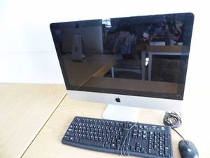 lot 22 image: Apple iMac i5