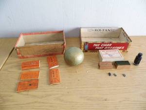 lot 38 image: Rolling Papers - Cigar Boxes - MiMark