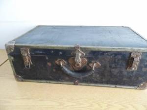 lot 54 image: Large Metal Suitcase