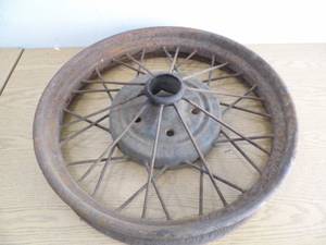 lot 65 image: Antique Car Rim