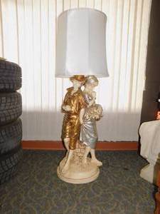 lot 2 image: Figurine Lamp