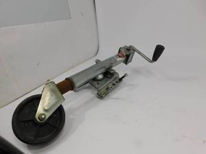 lot 33 image: Bulldog Trailer Lift Jack