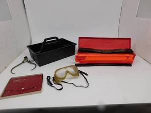 lot 23 image: Misc items