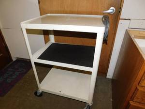 lot 38 image: White Metal cart