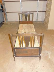 lot 43 image: Homemade Day Bed