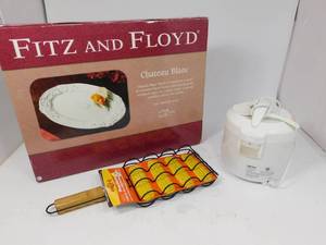 lot 85 image: Lot of 3 Misc Items